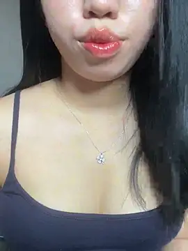 Rose-babyx online show from May 17, 2026, 3:04 am