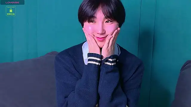 HeejinWang online show from November 28, 2025, 8:22 pm