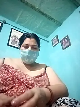 Love-890 online show from October 3, 2025, 8:44 am