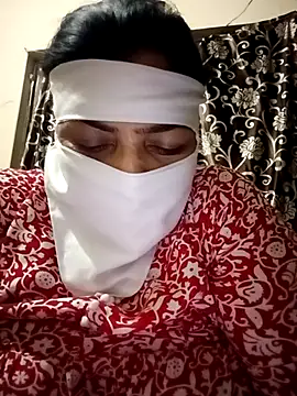 Love-890 online show from November 6, 2025, 11:04 pm