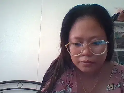 Snapshot of asian_hope1 chatting on October 6, 2025, 5:27 am asian hope1 online show from October 6, 2025, 5:27 am