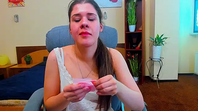 Joannia online show from November 6, 2025, 8:15 am