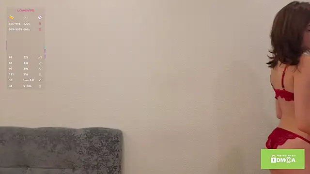 vanessa one  online show from November 14, 2025, 9:41 am