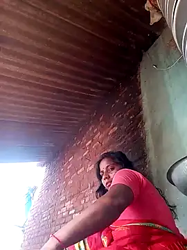 Snapshot of Hot_kadi83 chatting on September 24, 2025, 2:37 am Hot kadi83 online show from September 24, 2025, 2:37 am