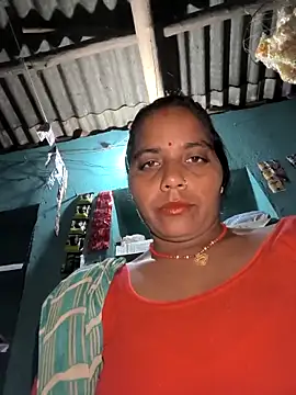 Snapshot of Hot_kadi83 chatting on October 9, 2025, 3:21 pm Hot kadi83 online show from October 9, 2025, 3:21 pm