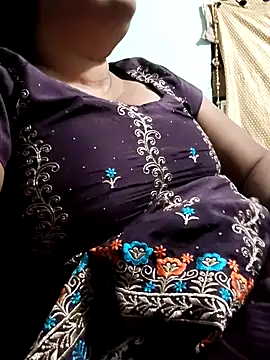 Mmm143 online show from March 9, 2026, 10:36 pm