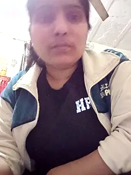 aliya-jaan71 online show from February 4, 2026, 9:48 am