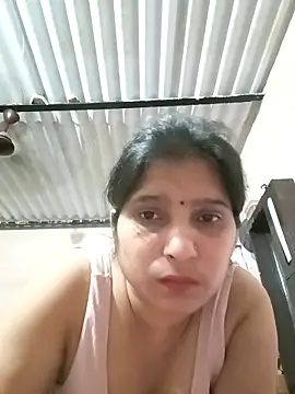 aliya-jaan71 online show from May 7, 2026, 8:58 pm