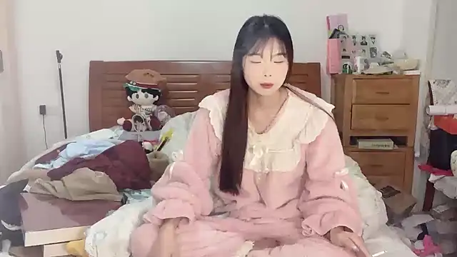 Akong11 online show from October 24, 2025, 7:54 pm