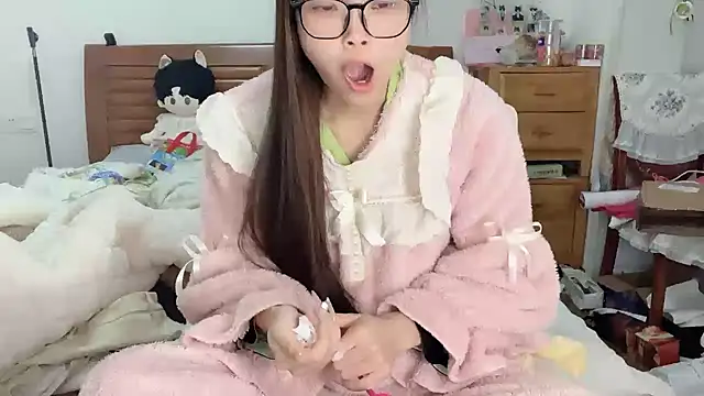 Akong11 online show from December 3, 2025, 3:14 am