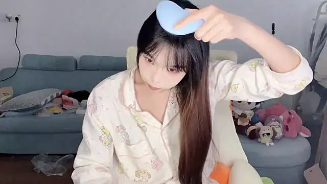 Akong11 online show from April 15, 2026, 5:03 am