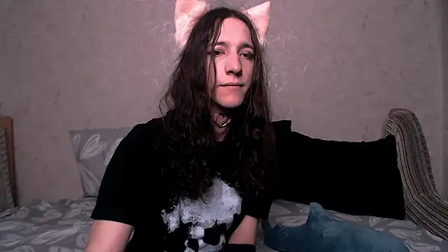 Snapshot of SilverMuse_ chatting on October 12, 2025, 2:32 am SilverMuse online show from October 12, 2025, 2:32 am