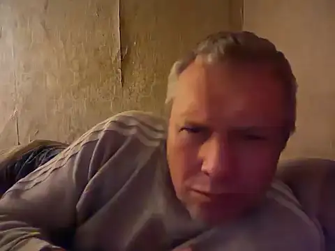 evulis1 online show from October 10, 2025, 10:09 pm