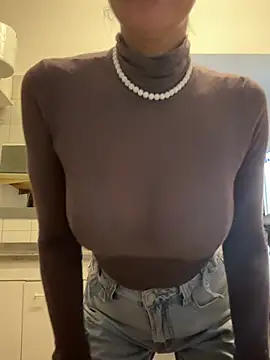 ainaht online show from February 18, 2026, 8:32 am