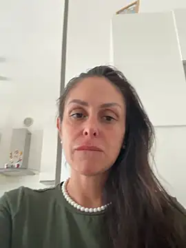 ainaht online show from April 11, 2026, 1:37 pm