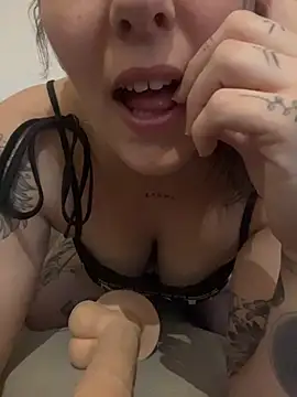 anonyme hot47 online show from March 24, 2026, 8:14 pm