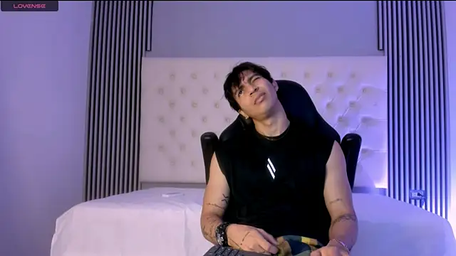 toji luxxer online show from December 3, 2025, 4:09 am