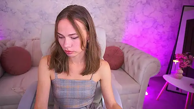 ShyySiren online show from September 26, 2025, 6:17 am