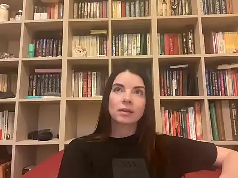 Snapshot of Venirah chatting on October 24, 2025, 6:48 pm Venirah online show from October 24, 2025, 6:48 pm
