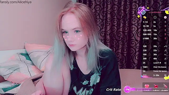 AliceNya cute online show from October 12, 2025, 4:33 am
