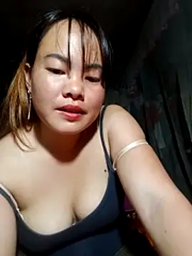 Snapshot of emilyzz chatting on December 21, 2025, 2:02 pm emilyzz online show from December 21, 2025, 2:02 pm