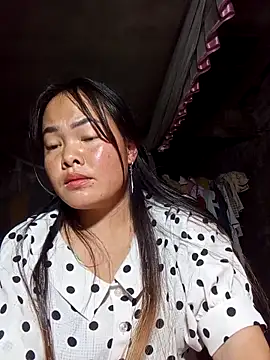 Snapshot of emilyzz chatting on January 7, 2026, 1:46 pm emilyzz online show from January 7, 2026, 1:46 pm