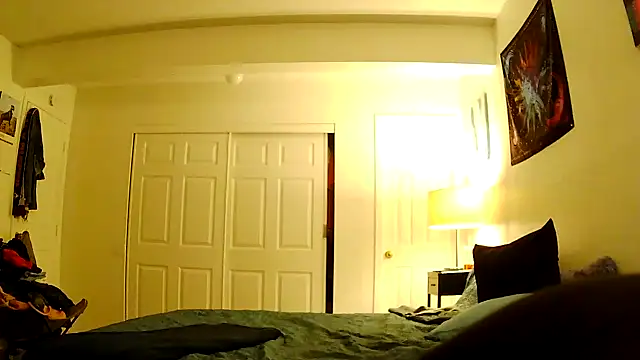 Ariasweetaspie online show from November 4, 2025, 4:00 am