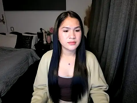 ZoeyJohnson online show from February 18, 2026, 9:27 am