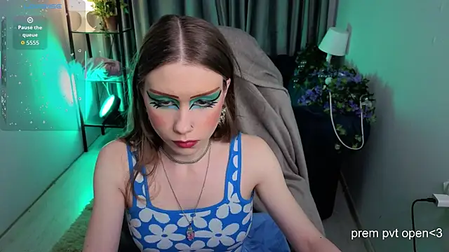 Snapshot of KarenSmitht chatting on January 10, 2026, 1:57 pm KarenSmitht online show from January 10, 2026, 1:57 pm