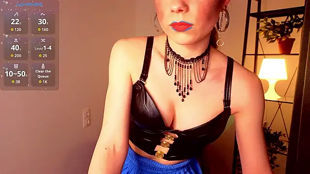 Snapshot of KarenSmitht chatting on March 2, 2026, 4:14 pm KarenSmitht online show from March 2, 2026, 4:14 pm