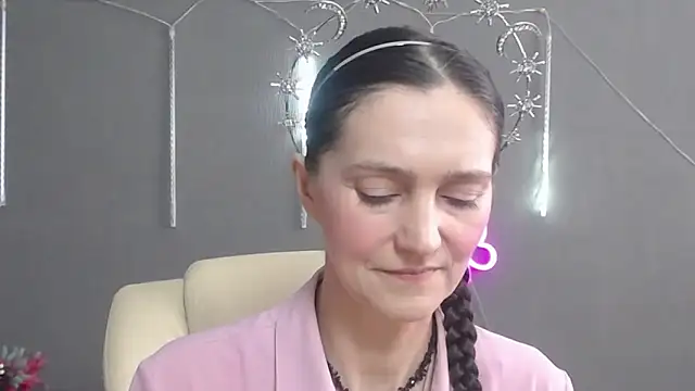 TayaFinch online show from May 7, 2026, 11:59 am