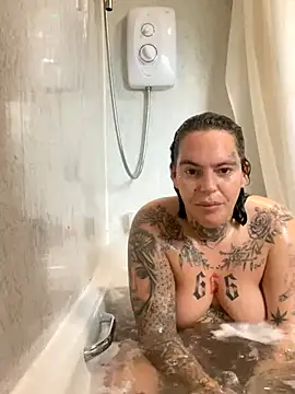 DIRTY PAISLEY X online show from October 20, 2025, 3:12 pm