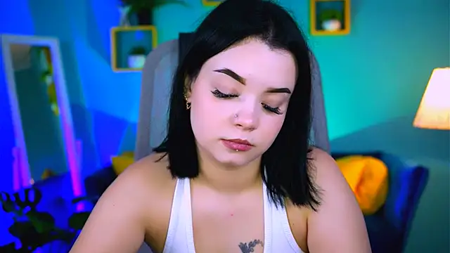 leslierowe  online show from September 30, 2025, 5:18 pm