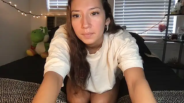 yoursweetestlilly online show from October 1, 2025, 2:56 pm