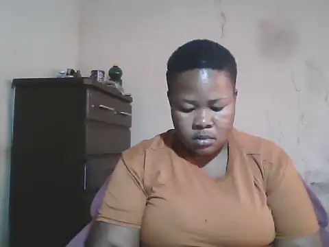 Snapshot of Bustyass93 chatting on September 25, 2025, 7:45 am Bustyass93 online show from September 25, 2025, 7:45 am