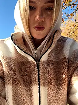 MilaMoone online show from November 29, 2025, 9:12 am