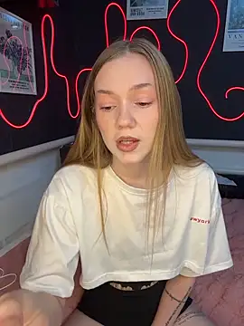 MilaMoone online show from February 26, 2026, 11:20 am