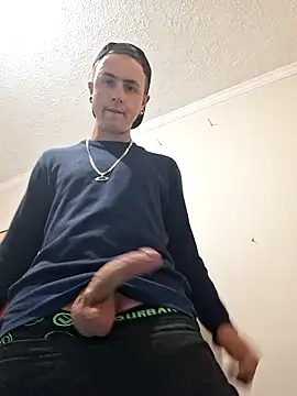 Snapshot of Bottz777 chatting on October 28, 2025, 10:12 pm Bottz777 online show from October 28, 2025, 10:12 pm