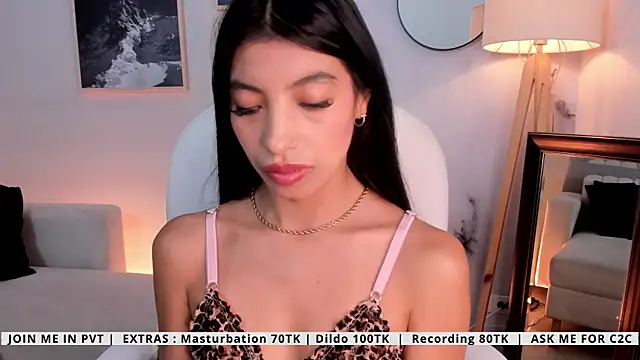 Tiffany Low online show from April 16, 2026, 1:56 pm