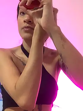 MiQeilaSweet online show from October 27, 2025, 9:08 pm