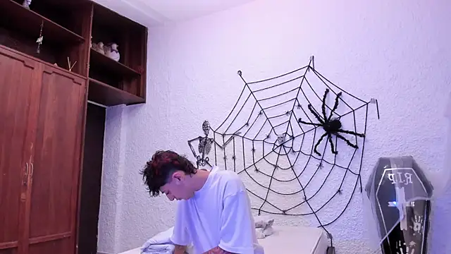 j martony online show from October 3, 2025, 12:13 pm