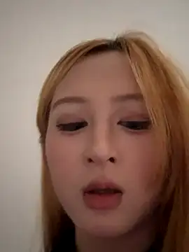 yuki june online show from September 18, 2025, 7:10 am