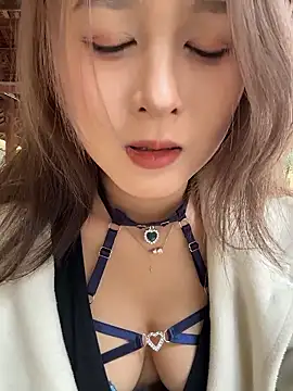 yuki june online show from January 16, 2026, 8:29 am