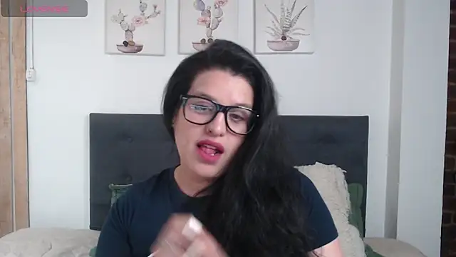 Snapshot of Andrea_secret_ chatting on February 12, 2026, 4:02 pm Andrea secret online show from February 12, 2026, 4:02 pm