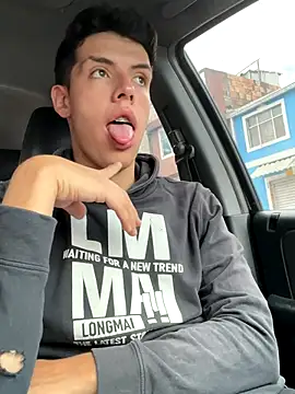 mattebret11 online show from September 26, 2025, 3:49 pm