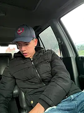 mattebret11 online show from November 4, 2025, 5:56 pm