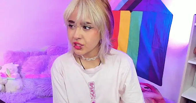 NekoWaifu online show from September 25, 2025, 12:09 pm