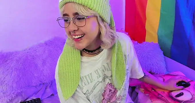 NekoWaifu online show from October 8, 2025, 12:47 pm