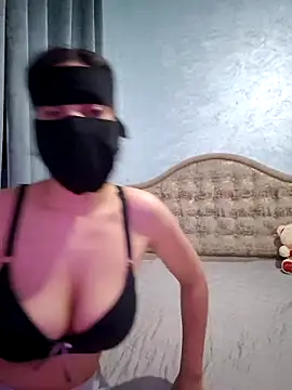   arabica online show from November 3, 2025, 9:05 pm