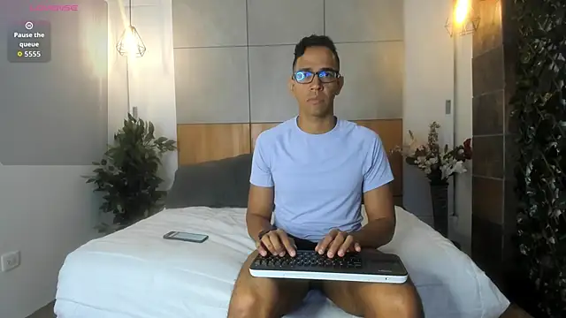 JacobDraven online show from November 17, 2025, 11:43 pm